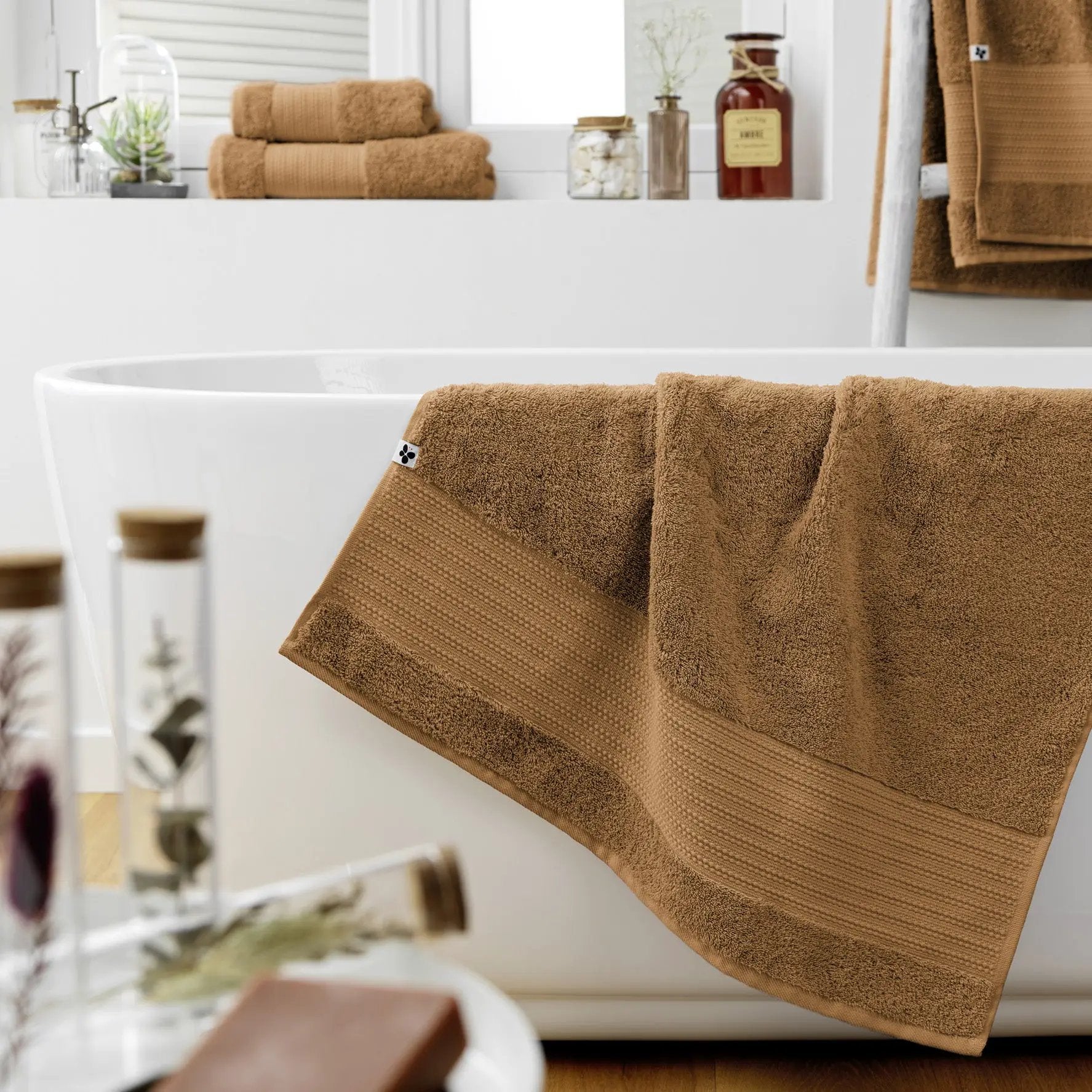 Serviette de douche 70 x 130 cm GARANCE Camel by L'effet papillon