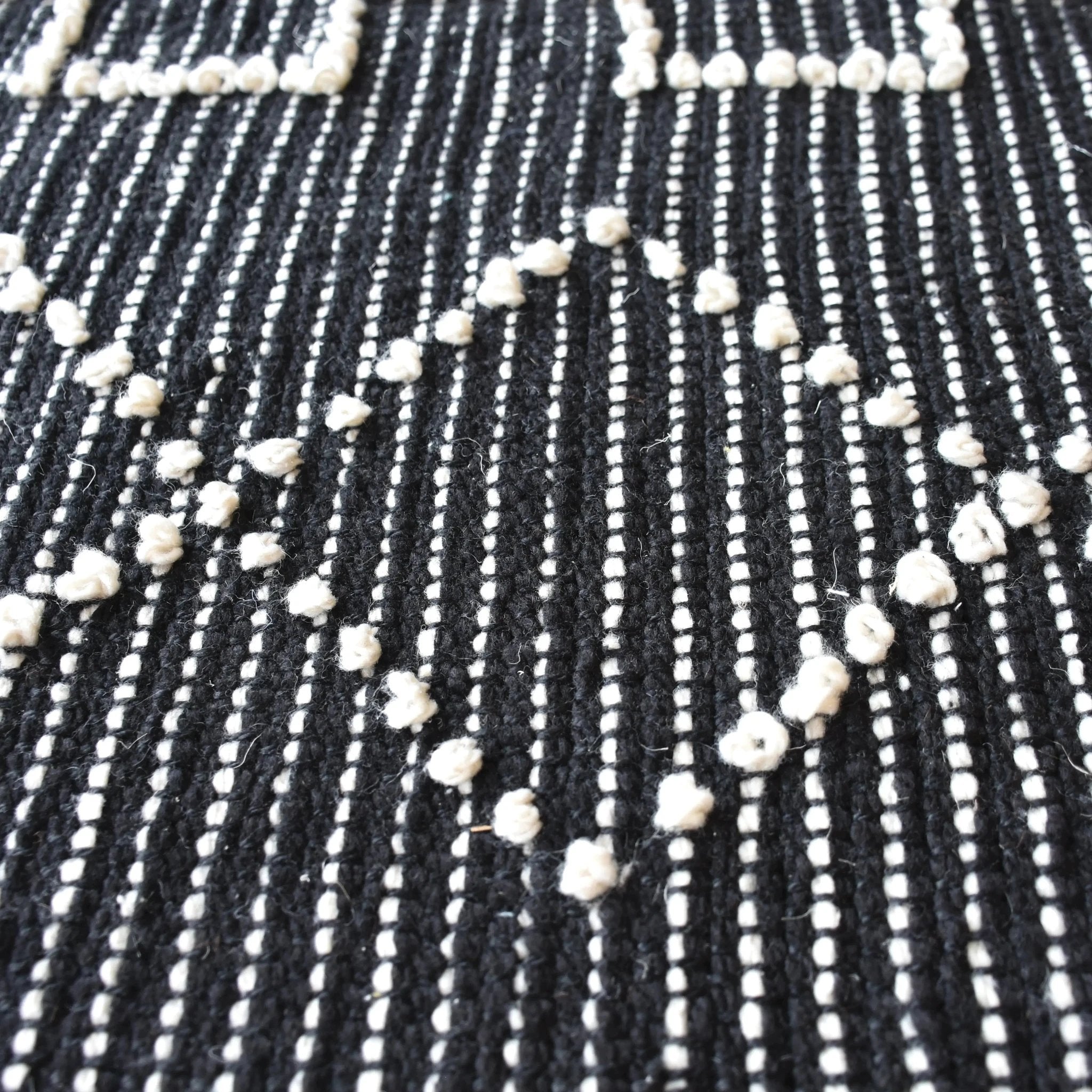 Tapis Gimie Charbon/ivoire by The Rug Republic