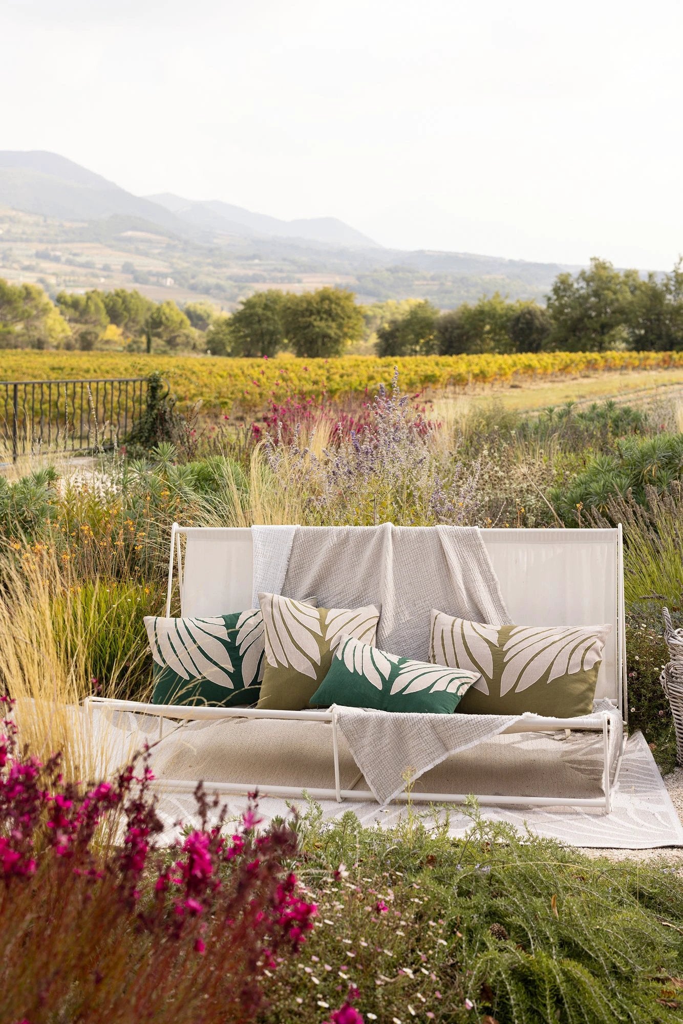 Coussin Nilos Cèdre by Vivaraise