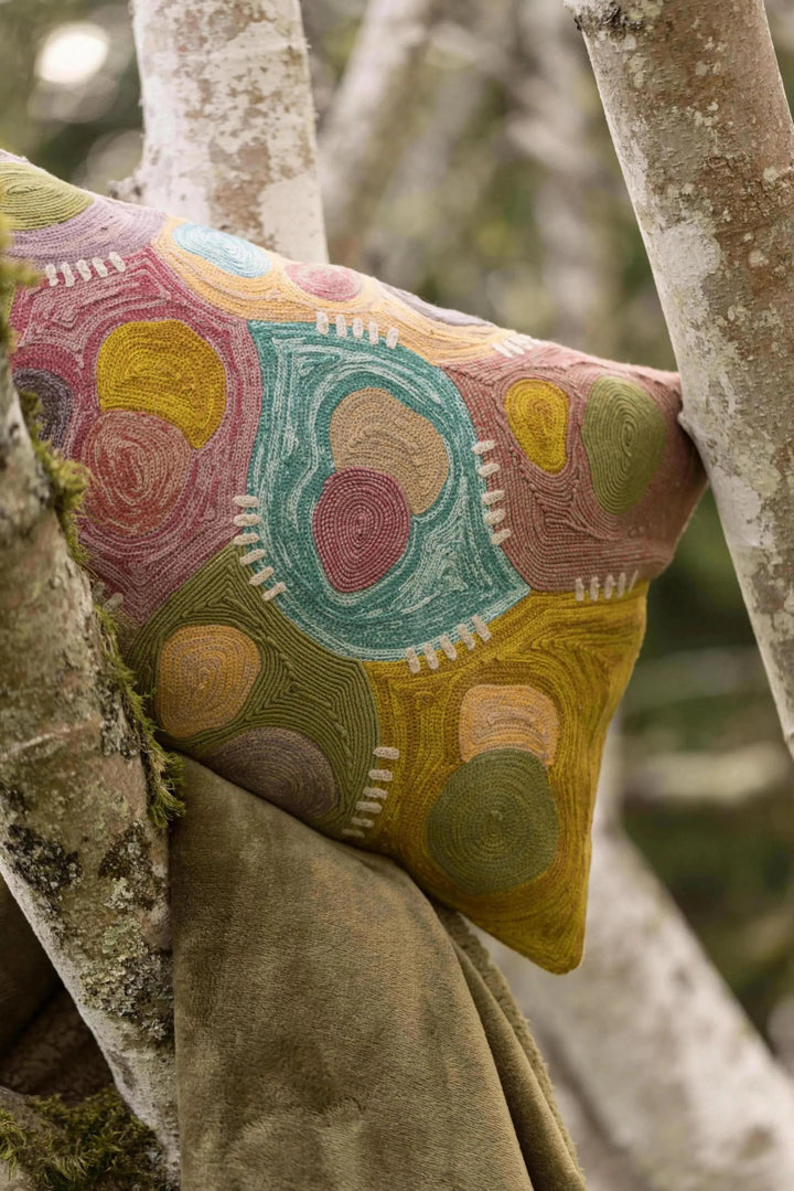 Coussin brodé Nestor Mineral by Vivaraise