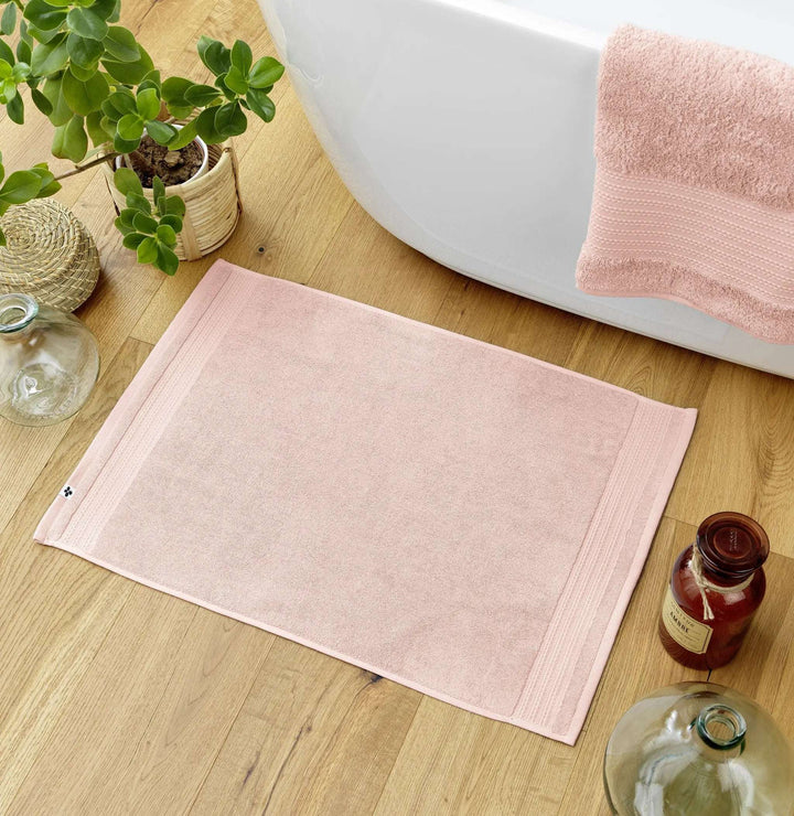 Tapis de bain 50 x 70 cm Éponge unie GARANCE Rose poudré by L'effet papillon