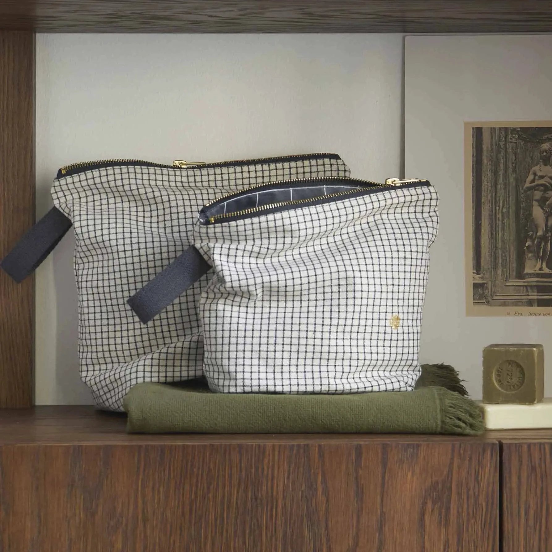 Trousse de toilette Gustave Caviar by La Cerise sur le Gâteau