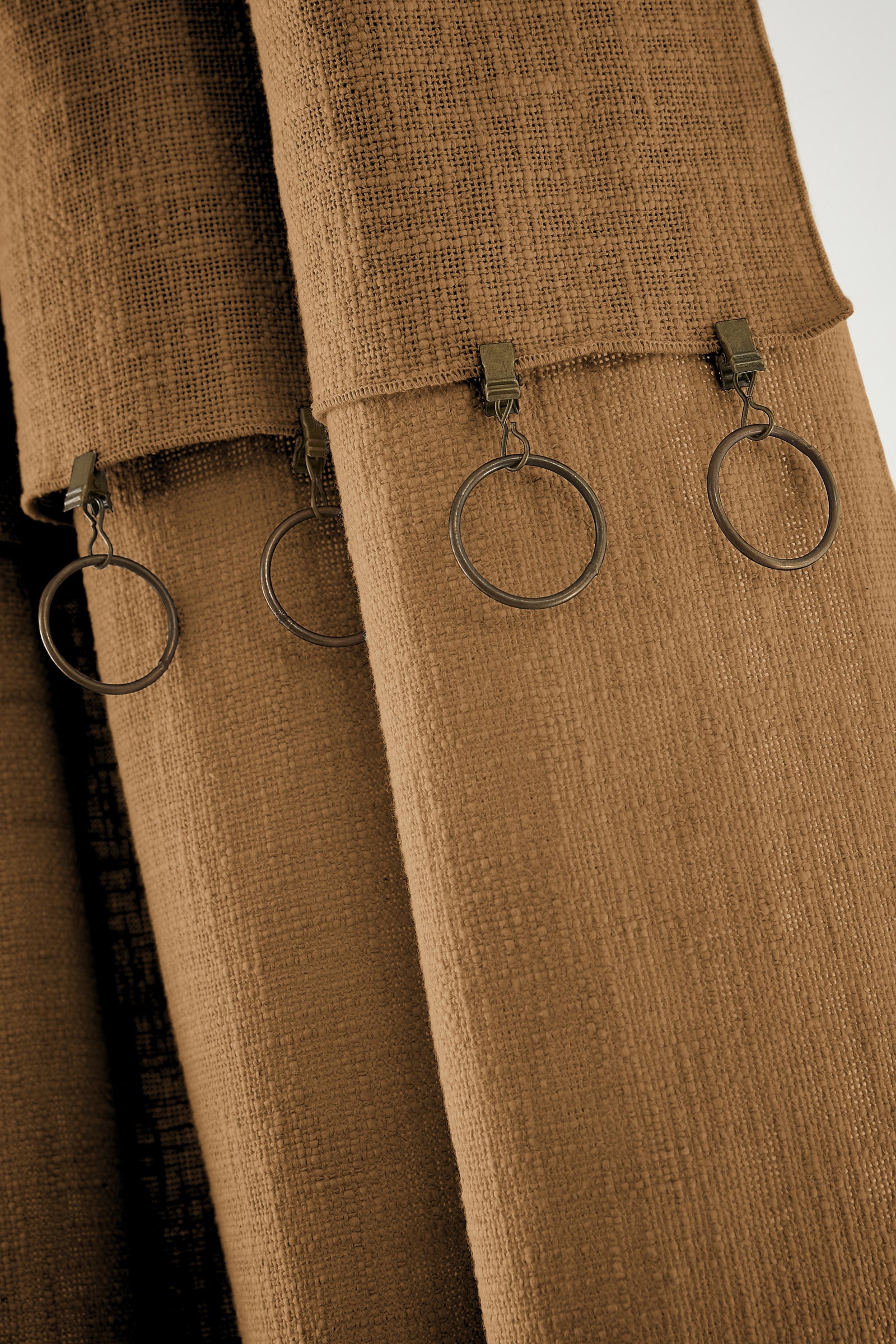 Rideau ajustable + 8 anneaux pince 140 x 270 cm Slub SIXTINE Camel coton