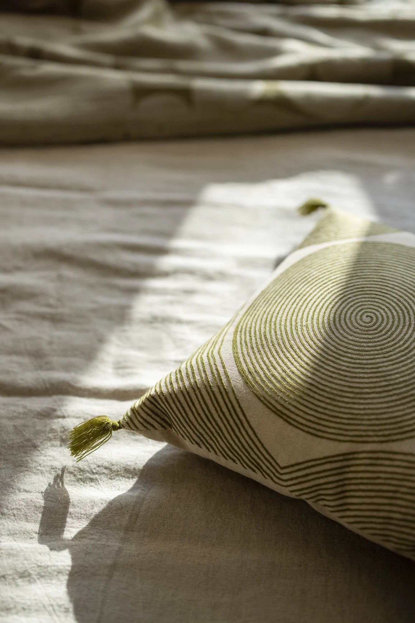 Coussin brodé Tito Naturel by Vivaraise