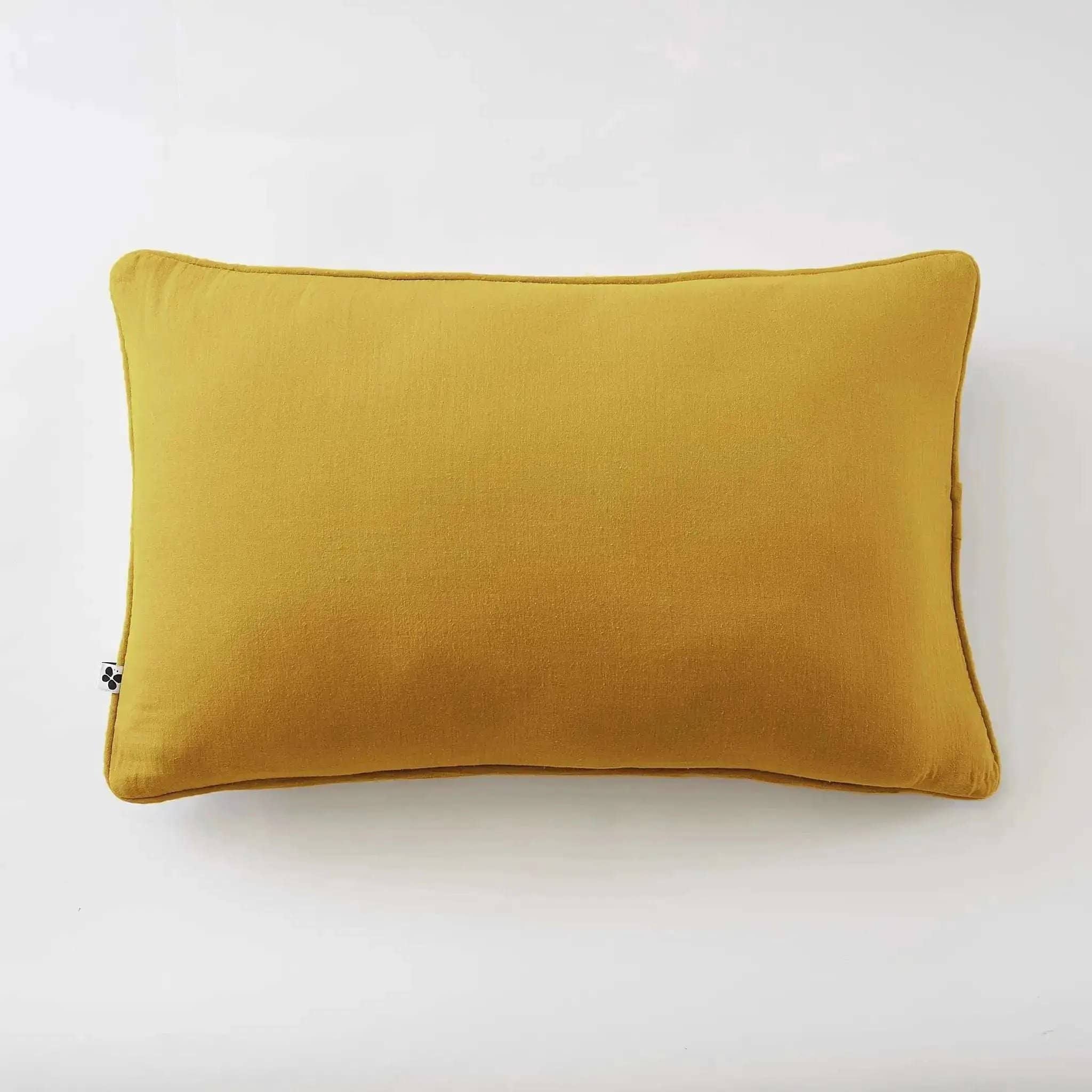 Coussin déhoussable avec passepoil Gaze de coton unie GAÏA Safran by L'effet papillon