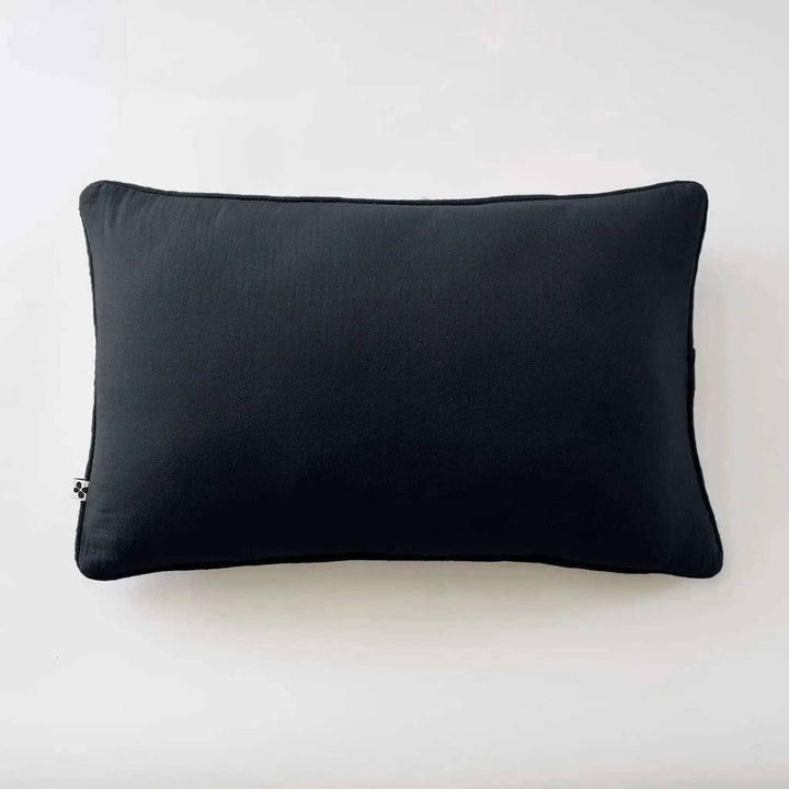 Coussin déhoussable avec passepoil Gaze de coton unie GAÏA Minuit by L'effet papillon