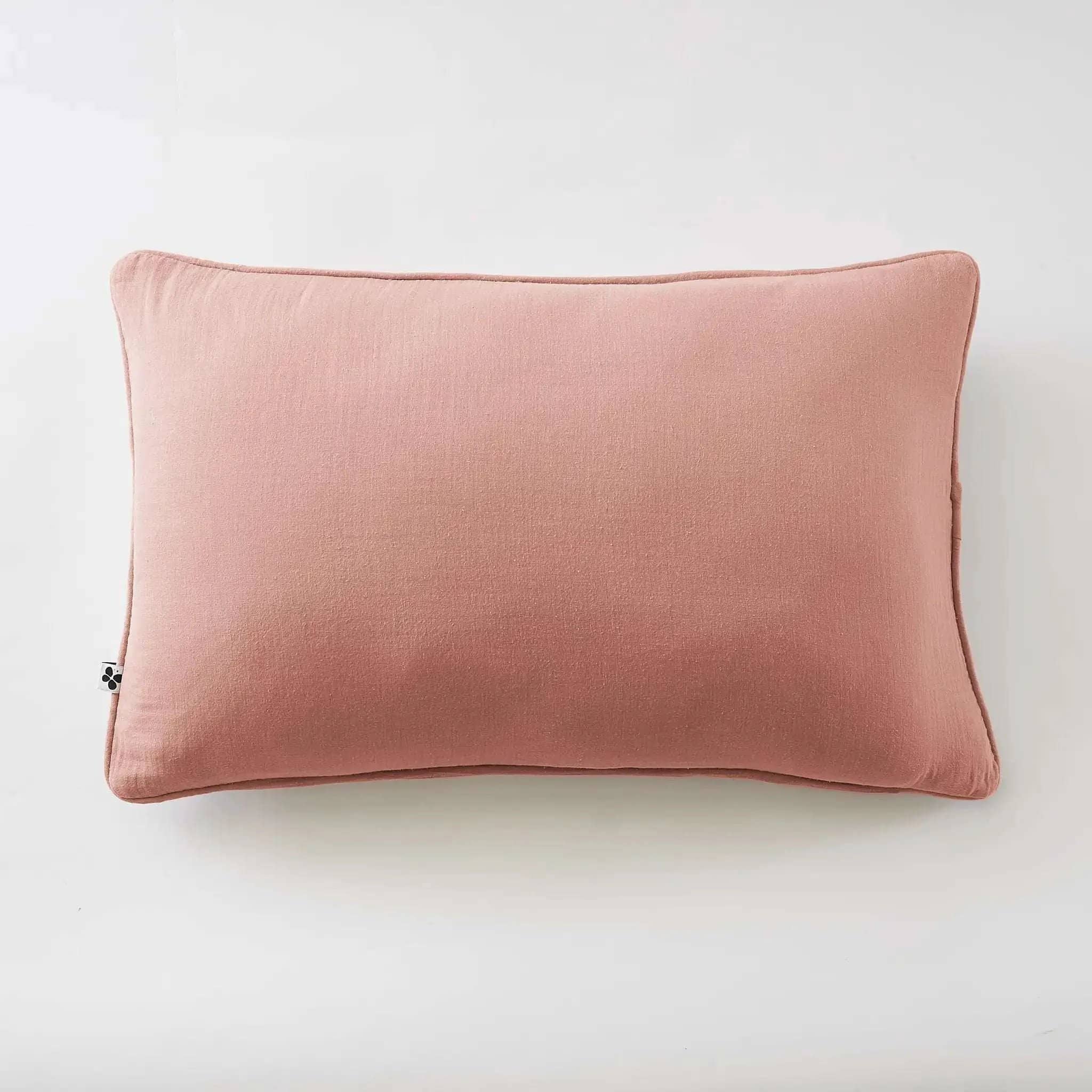 Coussin déhoussable avec passepoil Gaze de coton unie GAÏA Rose pêche by L'effet papillon