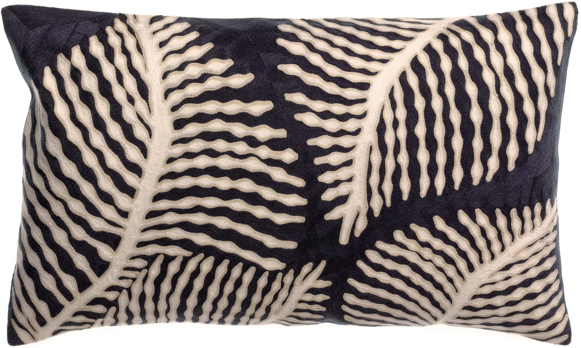 Coussin brodé Flora by Vivaraise