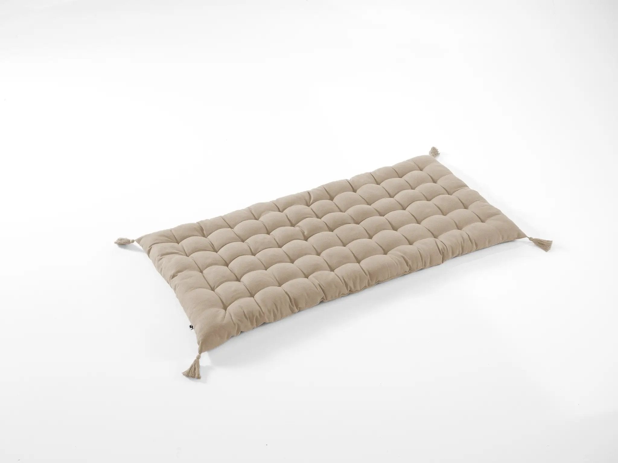 Matelas de sol avec pompons 60 x 120 cm Coton uni KALA Ficelle by L'effet papillon