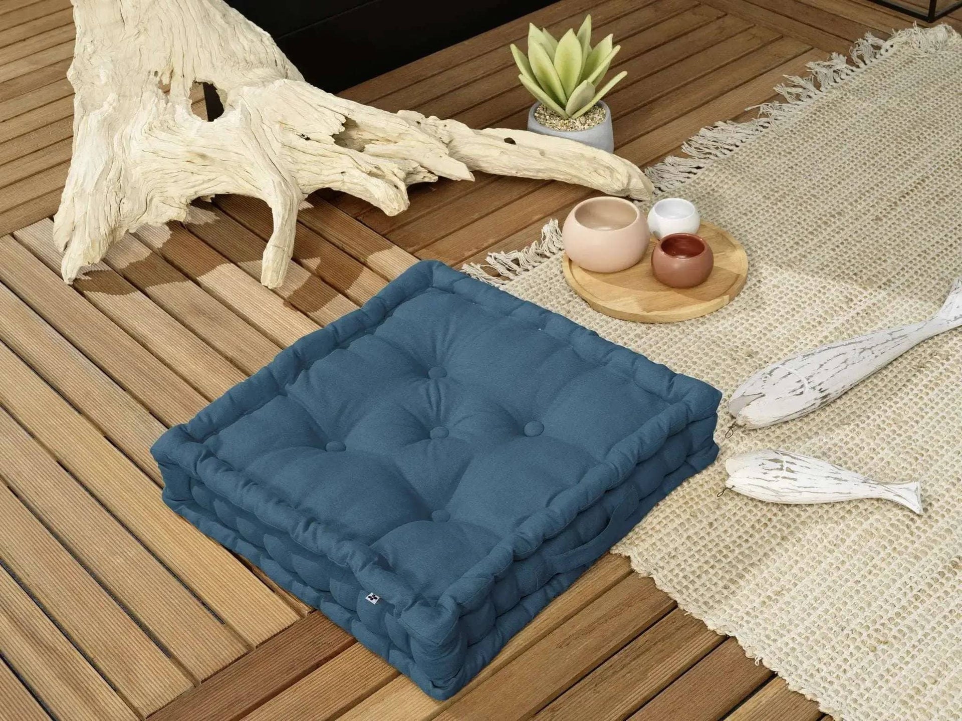 Coussin de sol 50 x 50 x10 cm Coton uni KALA Bleu Jean by L'effet papillon