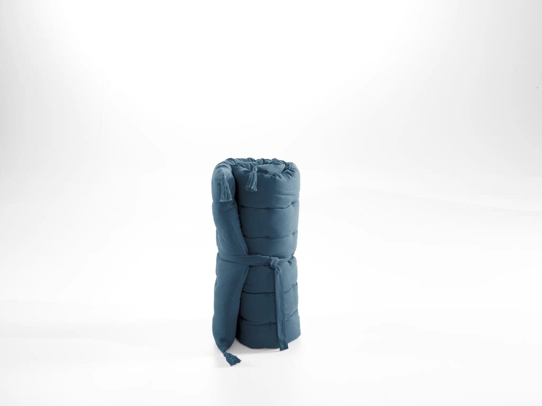 Matelas de sol avec pompons 60 x 120 cm Coton uni KALA Bleu Jean by L'effet papillon