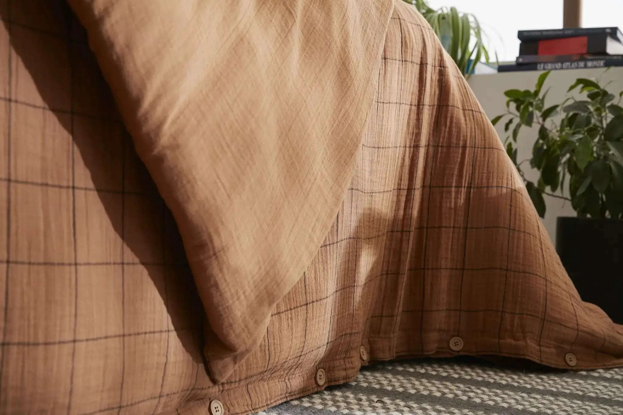 Housse de couette réversible Gaze de coton tissée teinte GAÏA MATCH Camel by L'effet papillon