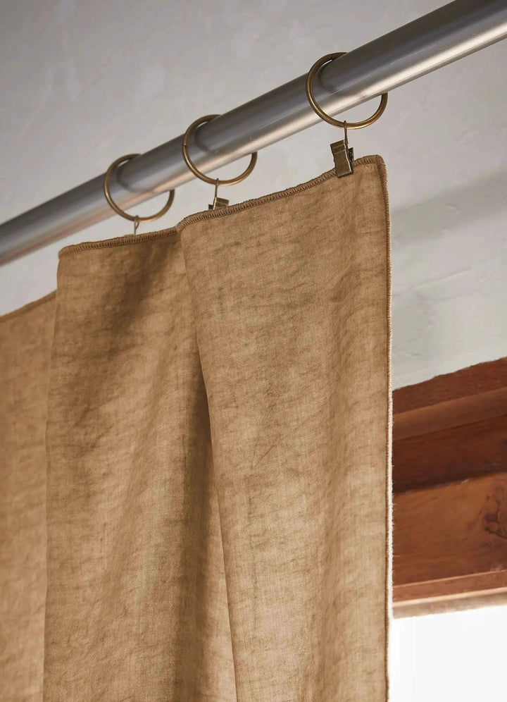 Rideau ajustable + 8 anneaux pince 140 x 270 cm Lyocell uni LYSANDRE Camel by L'effet papillon