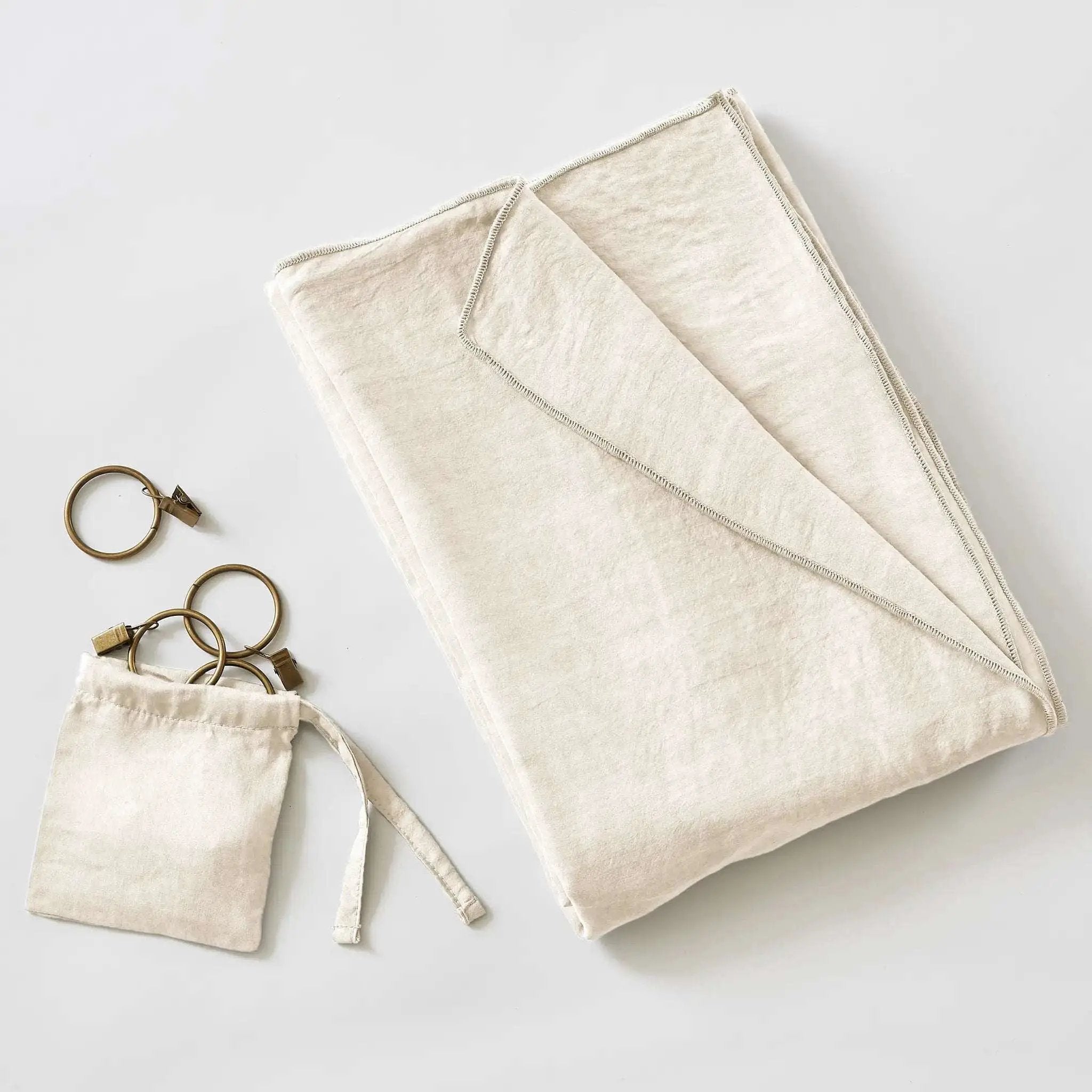 Rideau ajustable + 8 anneaux pince 140 x 270 cm Lyocell uni LYSANDRE Pampa by L'effet papillon