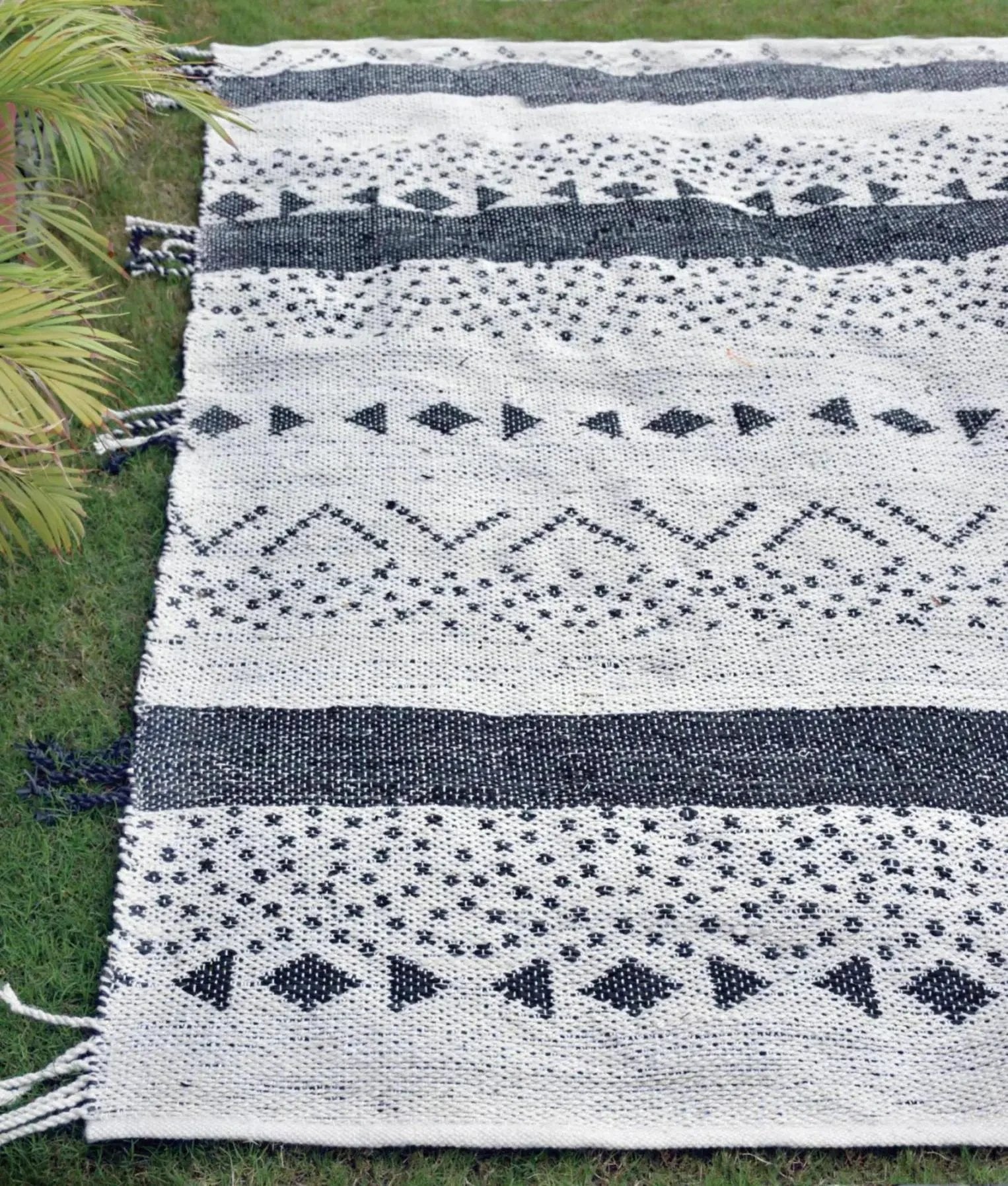 Tapis Callista Blanc/noir by The Rug Republic