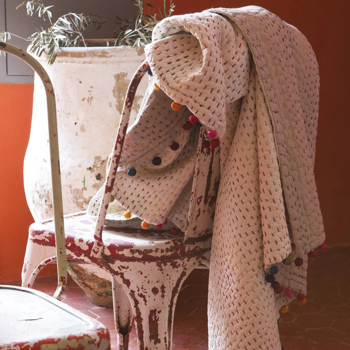 Courtepointe Gastounet coton pompons Casa Plume