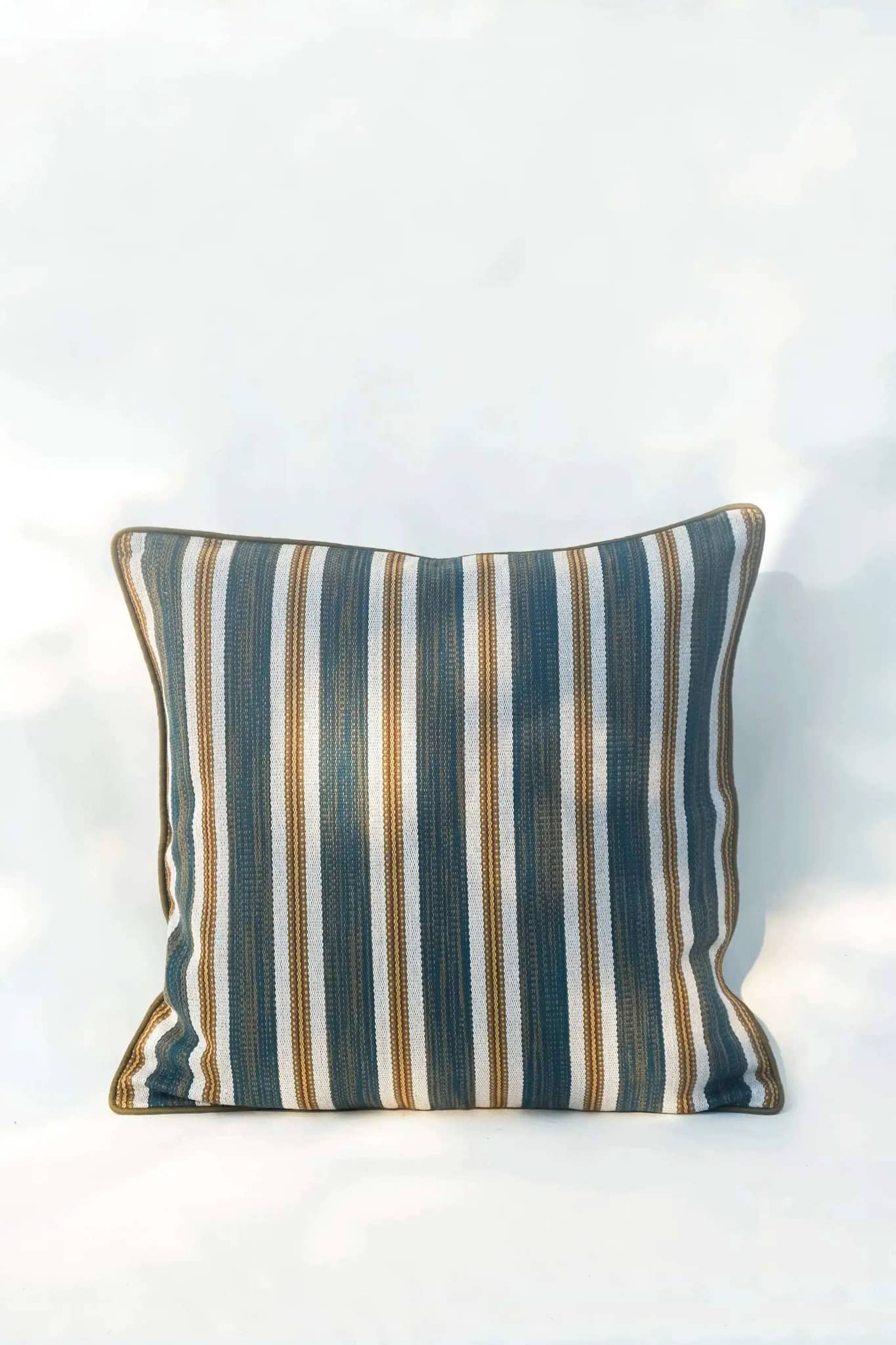 Housse de Coussin PRATHA - Rayure Mashru - Kaki/Vert Canard by No-mad