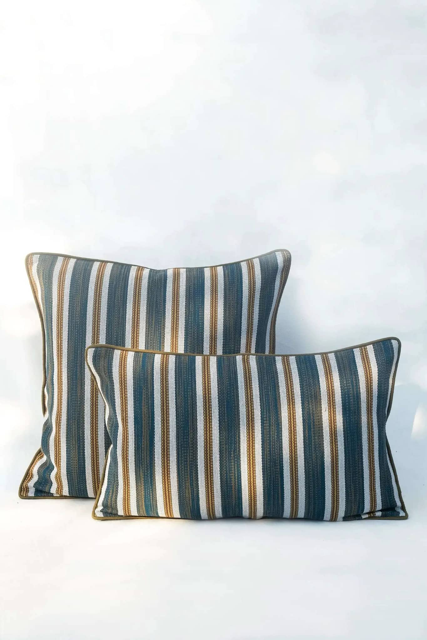 Housse de Coussin PRATHA - Rayure Mashru - Kaki/Vert Canard by No-mad