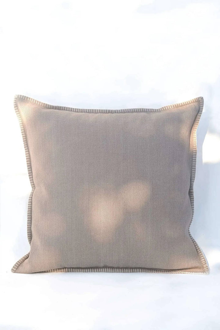 Housse de Coussin PRAKRIT - Broderie sur Coton Jute - Taupe by No-mad
