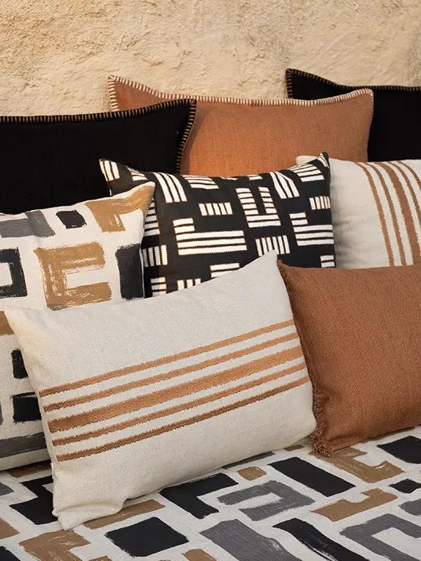 Housse de Coussin RAKU - Broderie sur Coton Lin - Tabac by No-mad