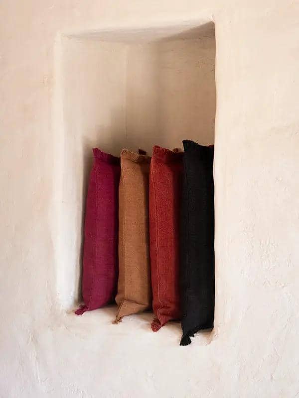 Housse de Coussin PRERIT - Bords Effilochés à la Main - Noir by No-mad