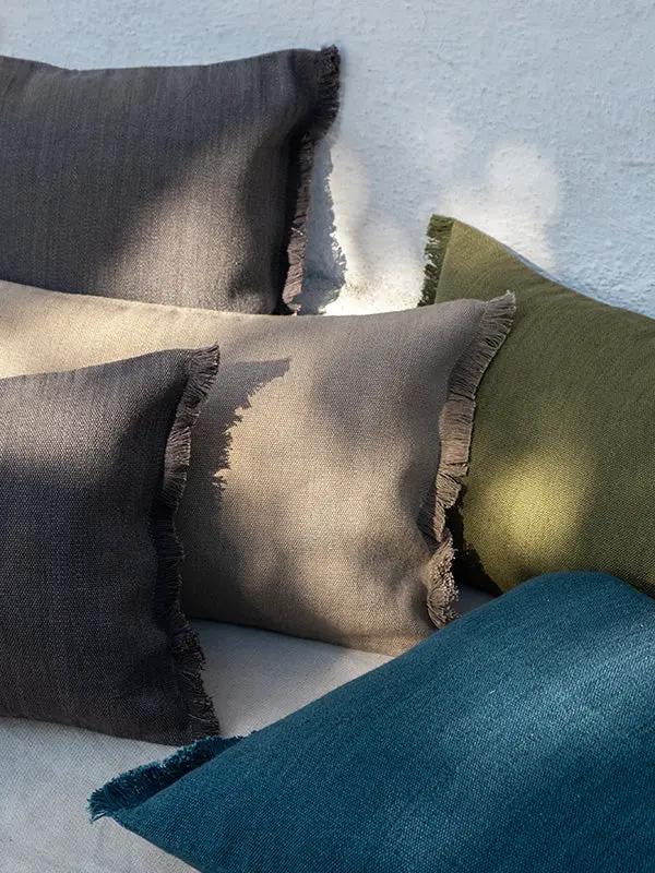 Housse de Coussin PRERIT - Bords Effilochés à la Main - Taupe by No-mad