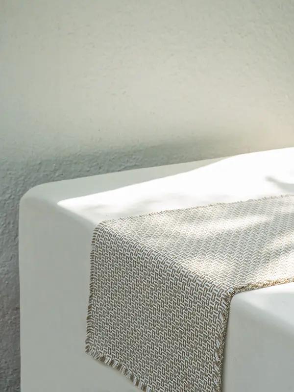 Chemins de Table BUNAI - Taupe by No-mad