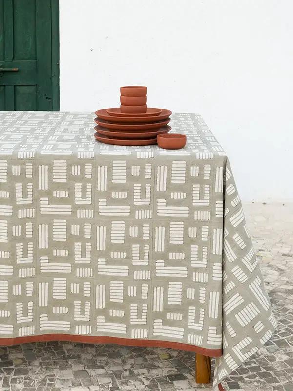 Nappe INSIA - Impression au Tampon sur Coton Lin - Taupe/Terracotta by No-mad