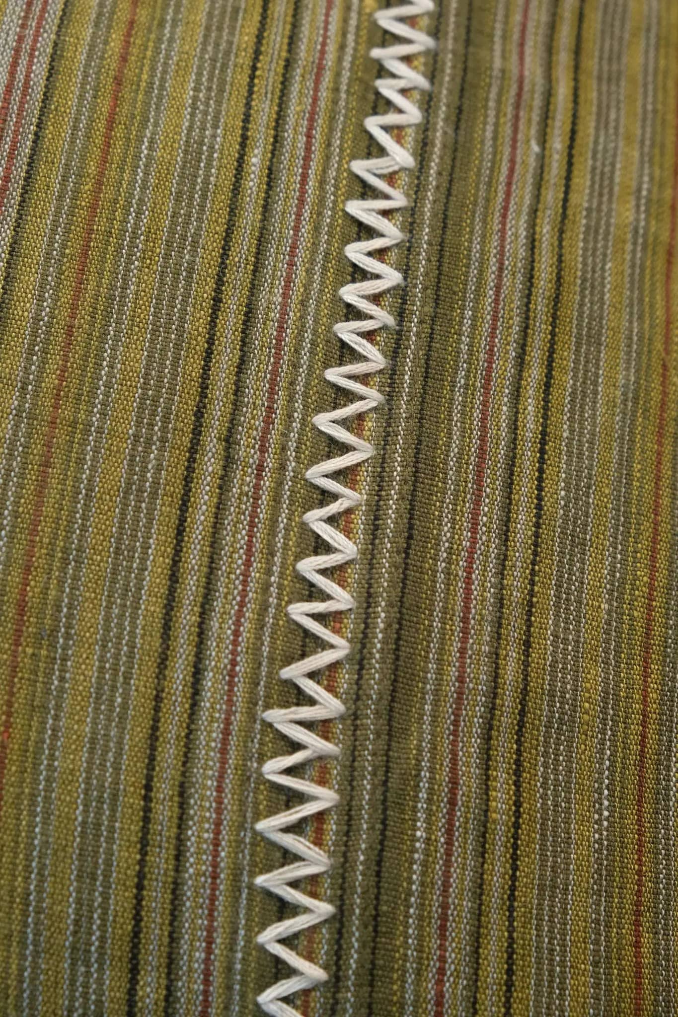 Housse de Coussin KINTSU - Broderie sur Lin - Kaki by No-mad