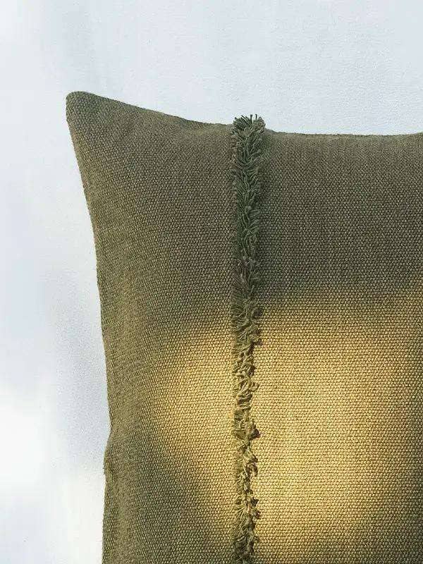 Housse de Coussin PRANIT - Détails Effilochés à la Main - Kaki by No-mad