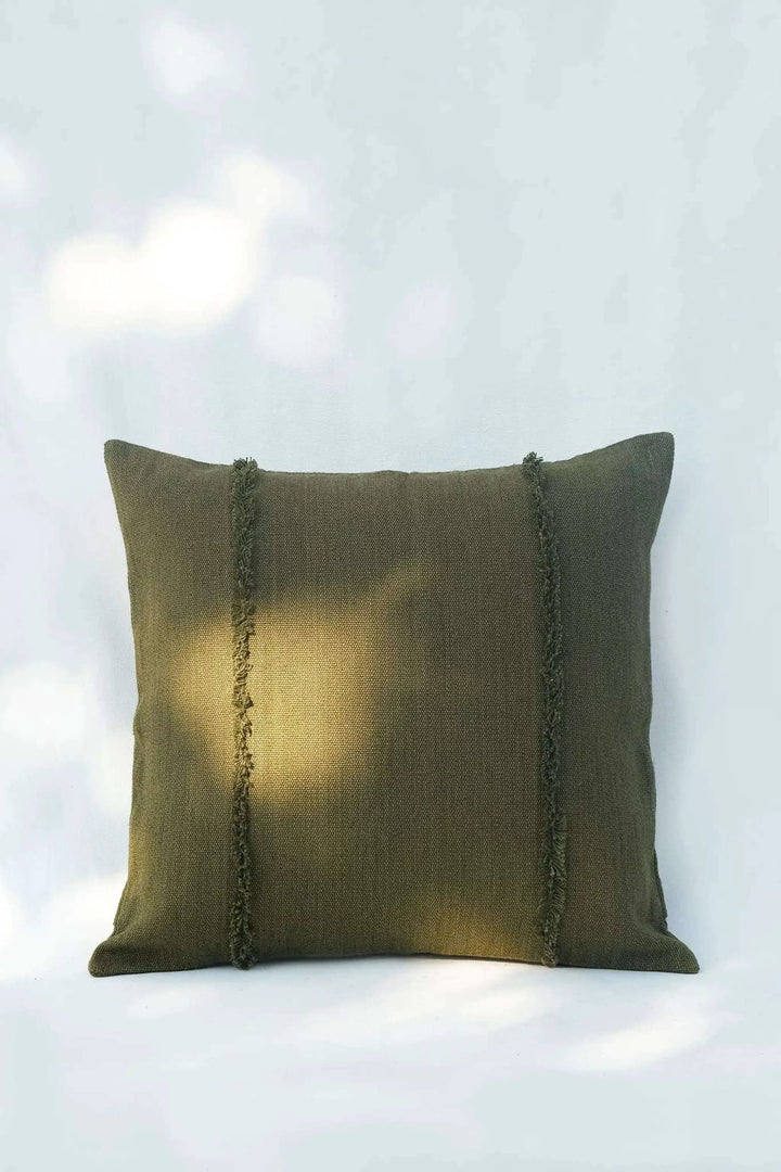 Housse de Coussin PRANIT - Détails Effilochés à la Main - Kaki by No-mad
