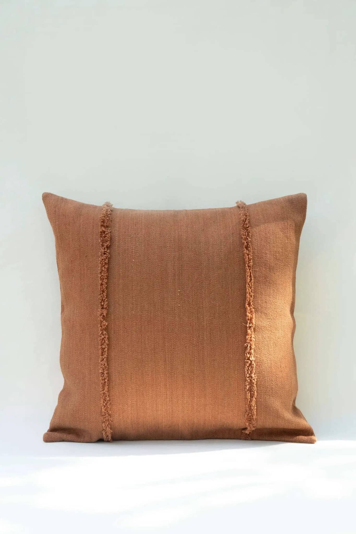Housse de Coussin PRANIT - Détails Effilochés à la Main - Tabac by No-mad