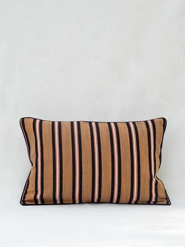 Housse de Coussin PRATHA - Rayure Mashru - Sudan (Ocre/Noir) by No-mad