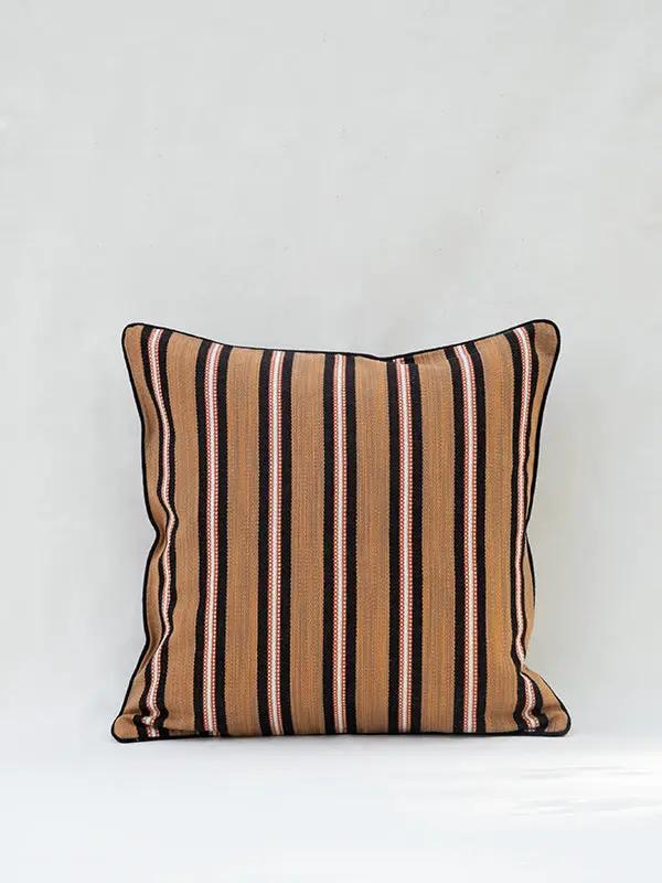 Housse de Coussin PRATHA - Rayure Mashru - Sudan (Ocre/Noir) by No-mad