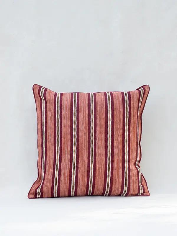 Housse de Coussin PRATHA - Rayure Mashru - Vieux Rose/Cramoisi by No-mad