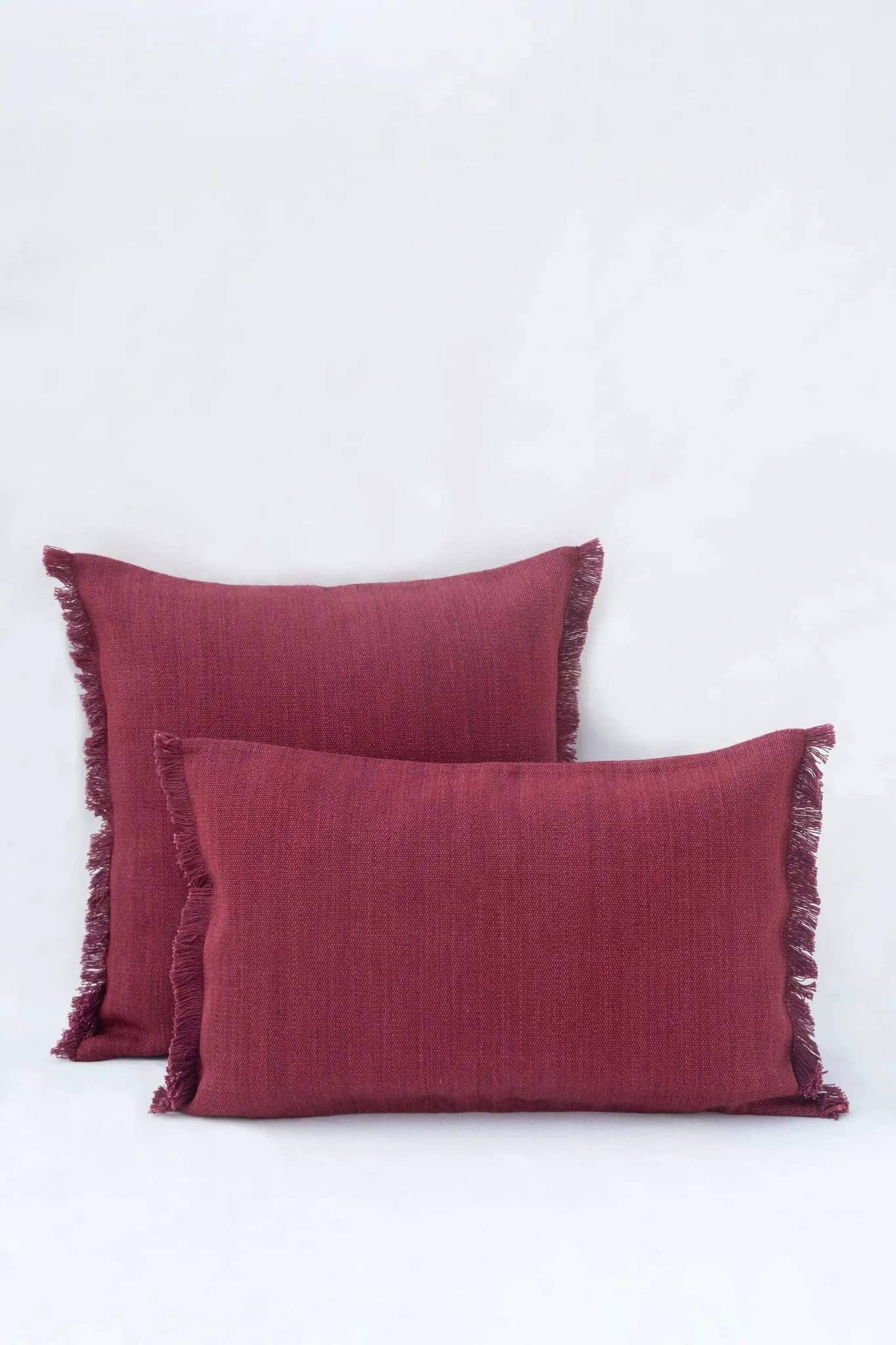 Housse de Coussin PRERIT - Bords Effilochés à la Main - Lie de vin by No-mad