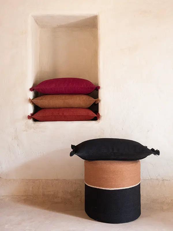 Housse de Coussin PRERIT - Bords Effilochés à la Main - Cramoisi by No-mad