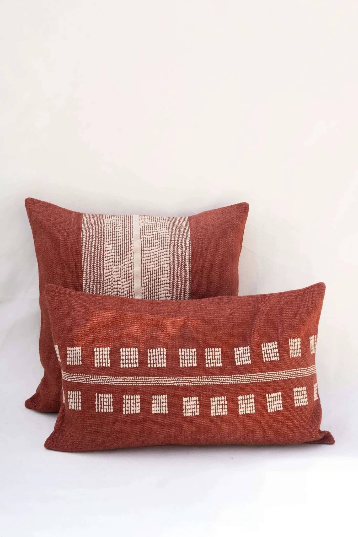 Housse de Coussin CHAKHON - Broderie sur Coton Jute - Terracotta by No-mad