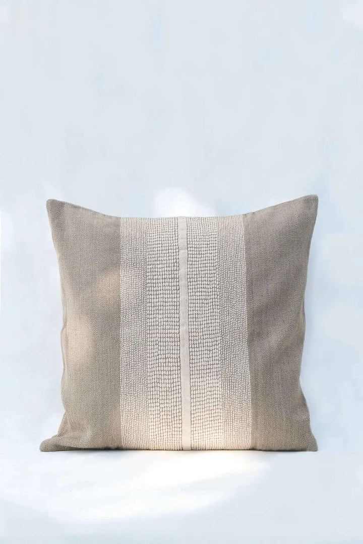 Housse de Coussin REKH - Broderie sur Coton Jute - Taupe by No-mad