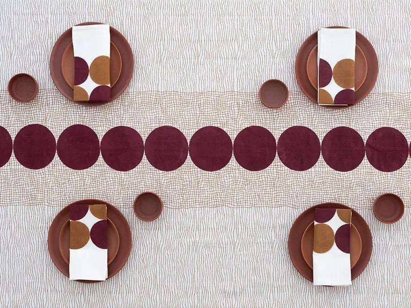 Nappe RAHA - Impression au Tampon sur Coton Lin - Ocre/Lie de vin by No-mad
