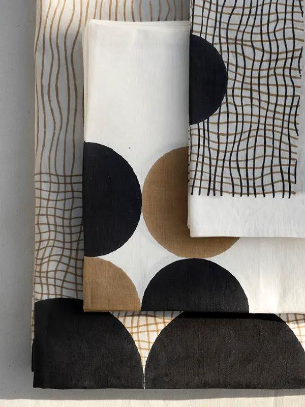 Serviettes de Table RAHA -Impression au Tampon sur Coton Lin - Lot de 4 - Noir/Tabac by No-mad