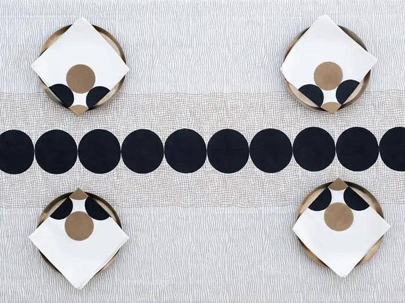Lot de 4 Serviettes de Table RAHA -Impression au Tampon sur Coton Lin - Noir/Tabac by No-mad