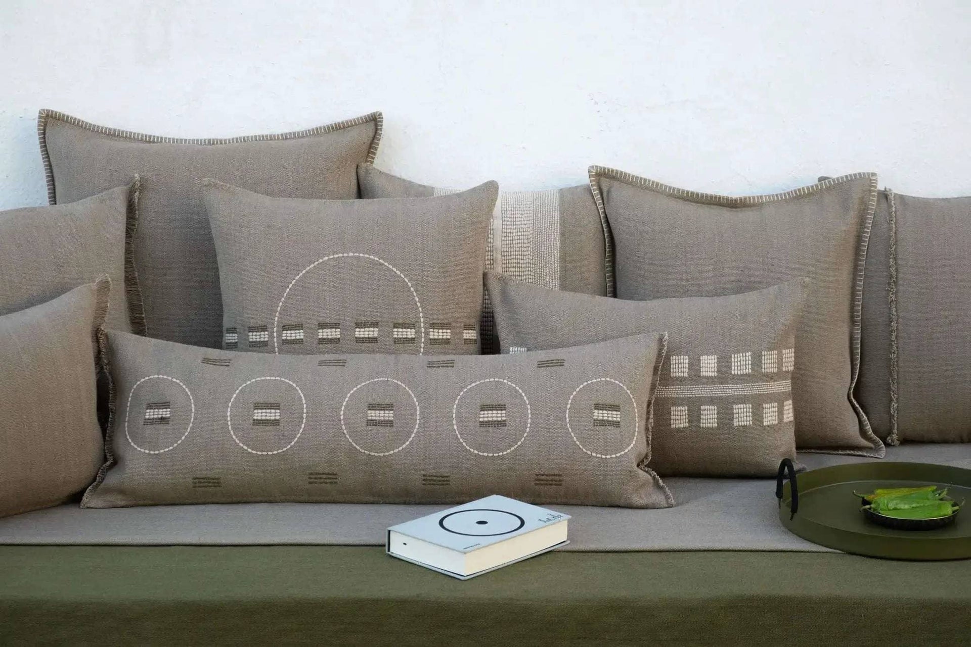 Housse de Coussin CHAKHON - Broderie sur Coton Jute - Taupe by No-mad