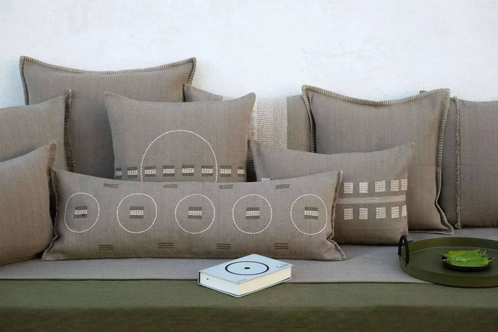 Housse de Coussin CHAKHON - Broderie sur Coton Jute - Taupe by No-mad