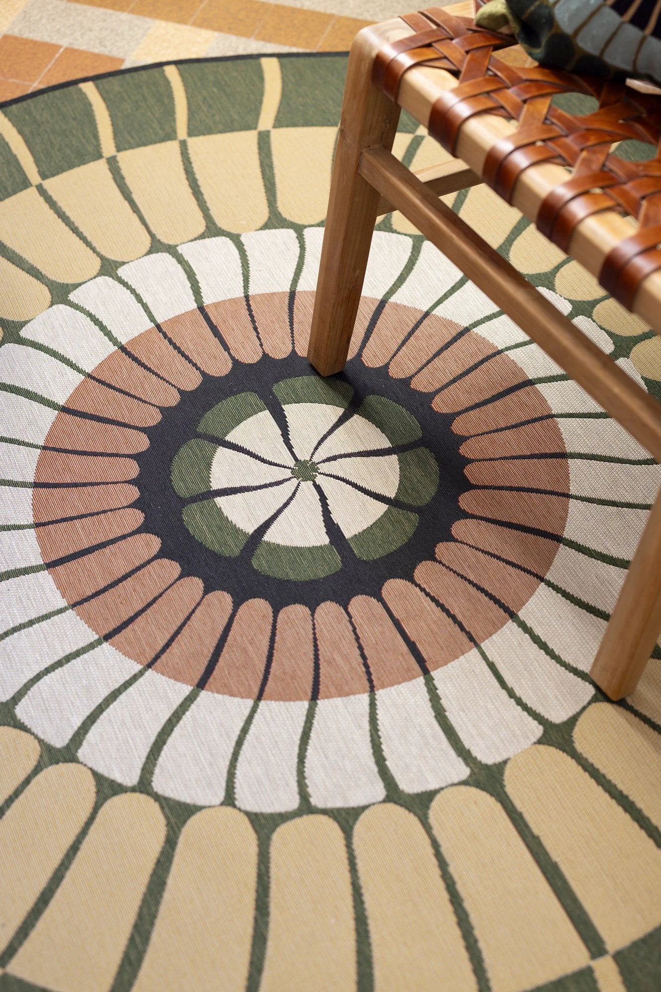 Tapis Zeno outdoor Cèdre by Vivaraise