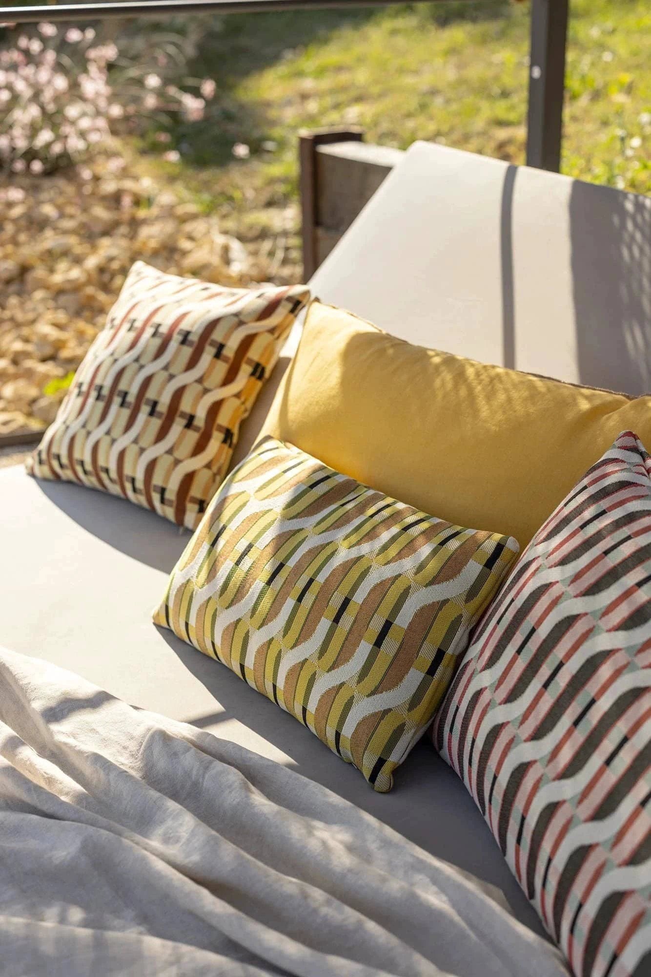 Coussin Kali outdoor by Vivaraise
