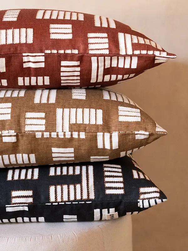 Housse de Coussin ANVAYA - Broderie sur Sérigraphie - Terracotta by No-mad