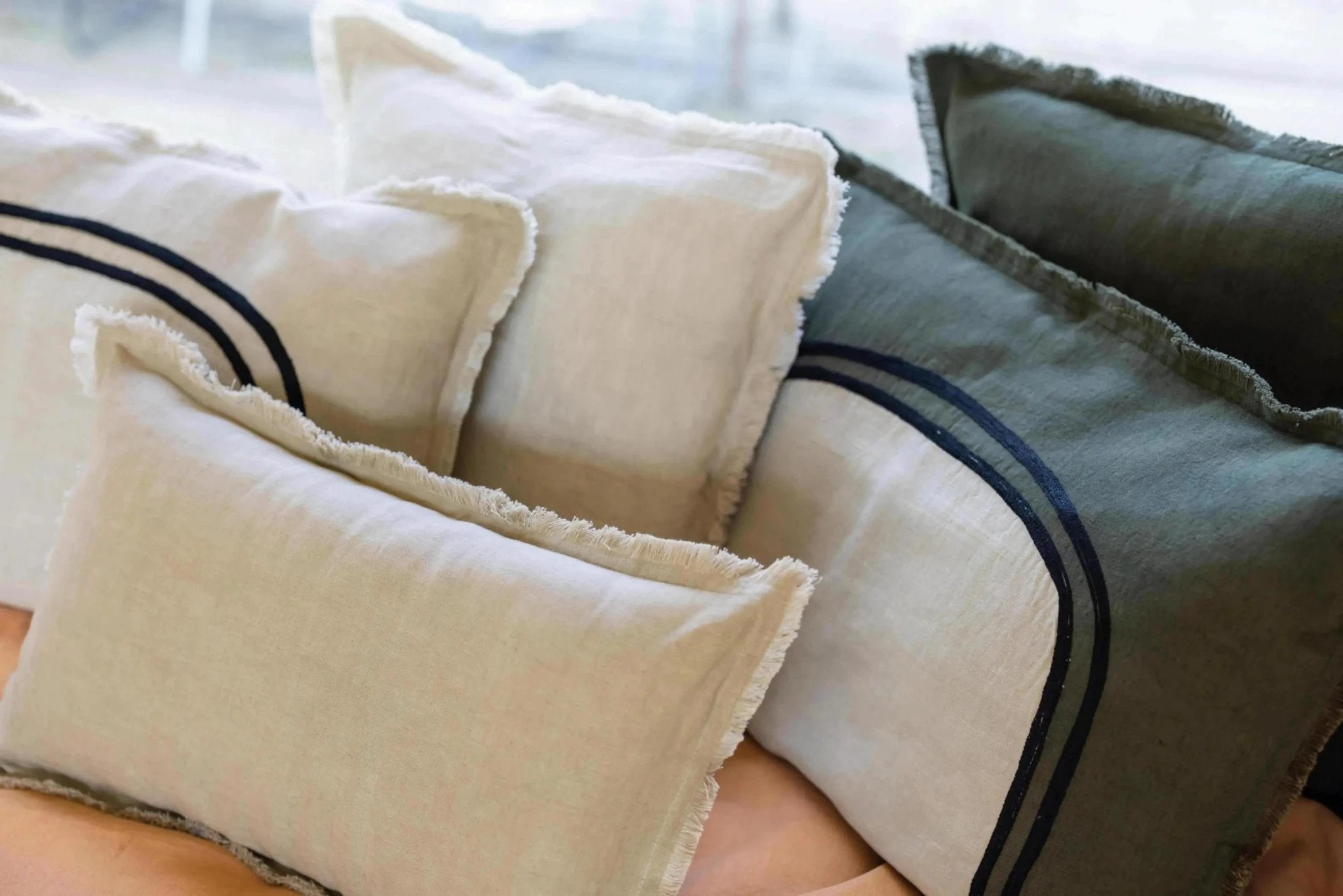 Coussin bicolore Laly by Vivaraise