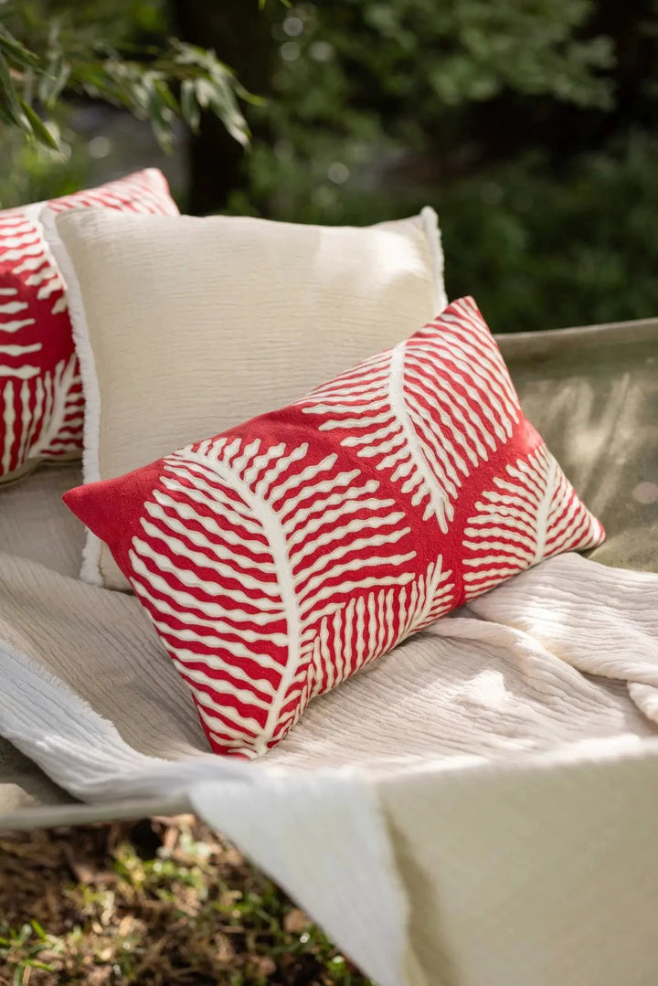 Coussin brodé Flora by Vivaraise