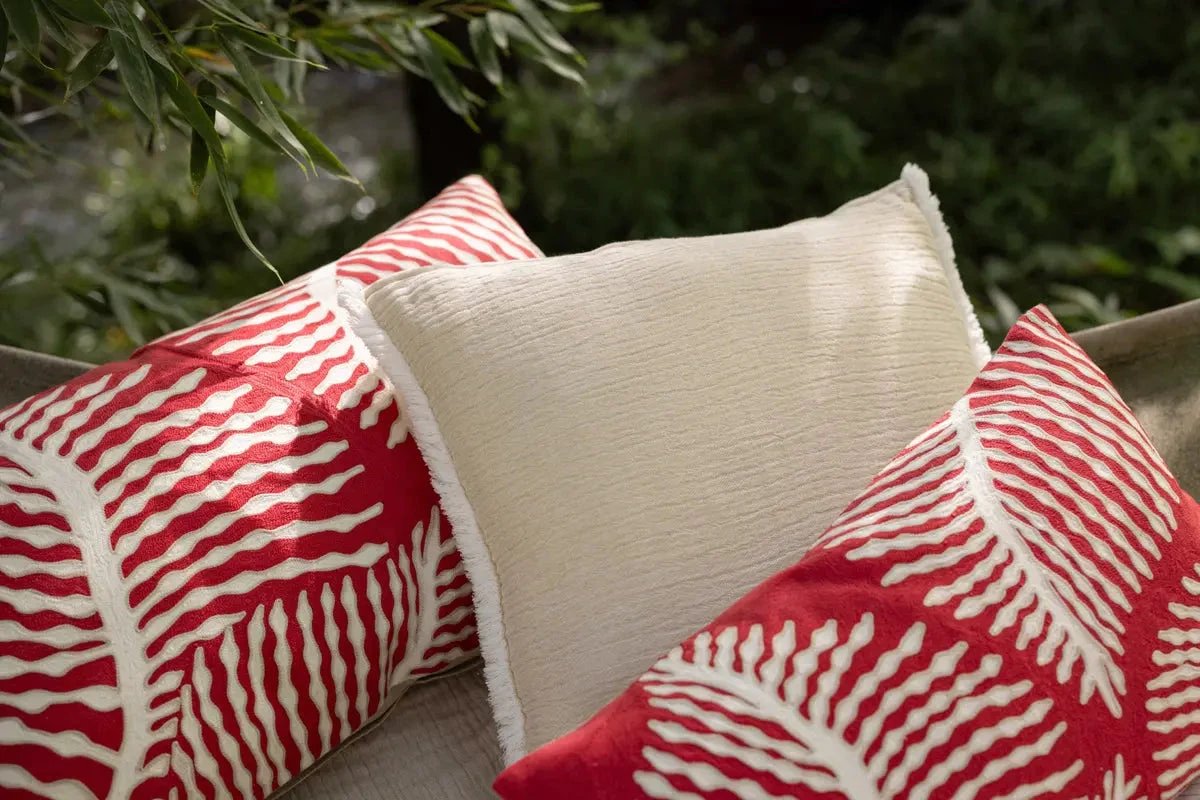 Coussin brodé Flora by Vivaraise